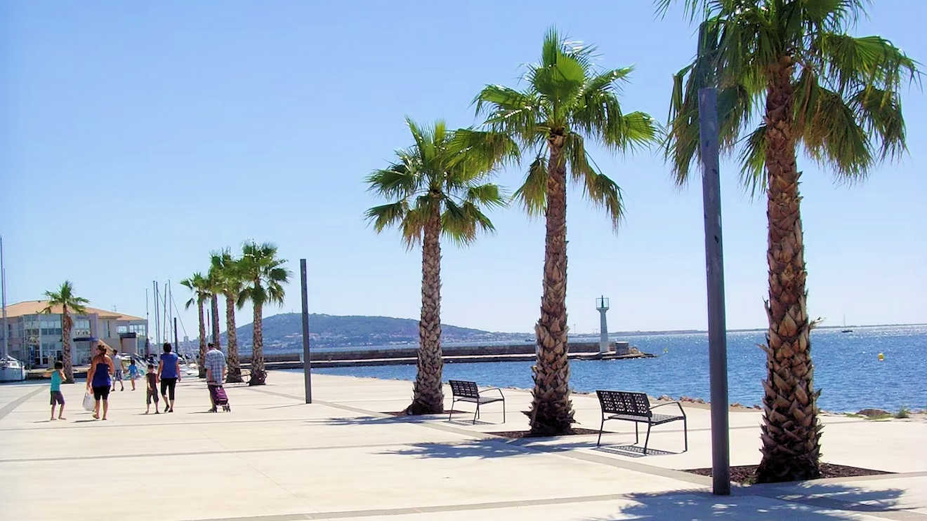 Meze - beach apartment for long term let South of France