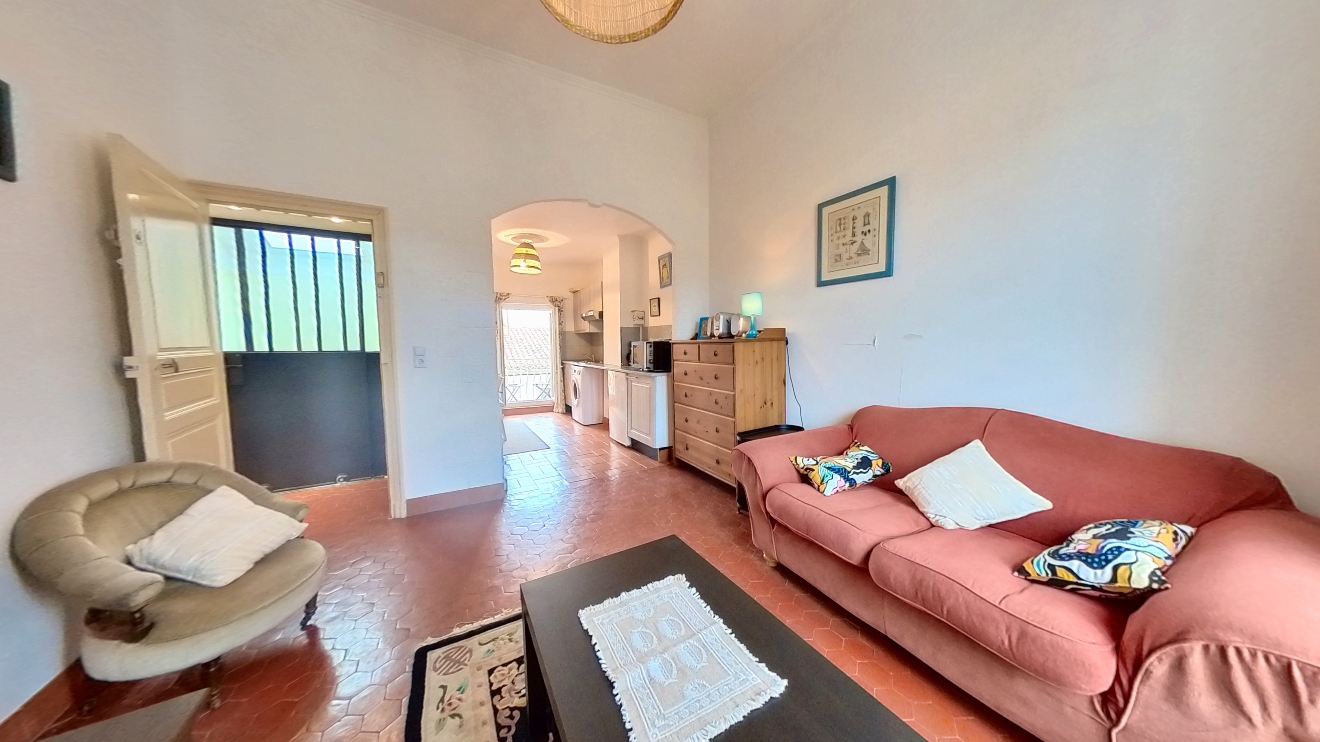 Le Loft cheap 2 bed apartment for long term rentals France