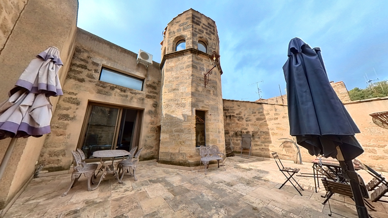 Apartment Canabasserie long term rental Pezenas France with roof terrace