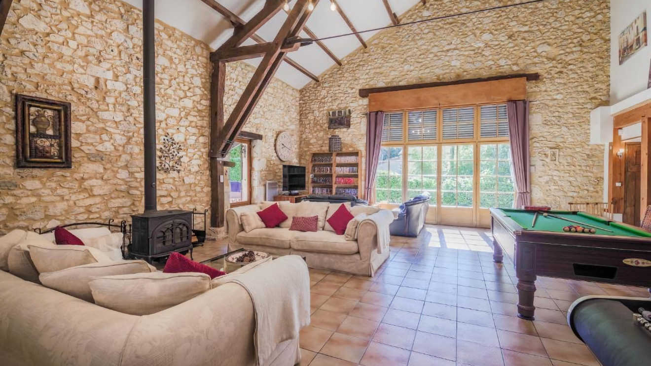 Acabanes - Dordogne 6 bed farmhouse for rent long term in France