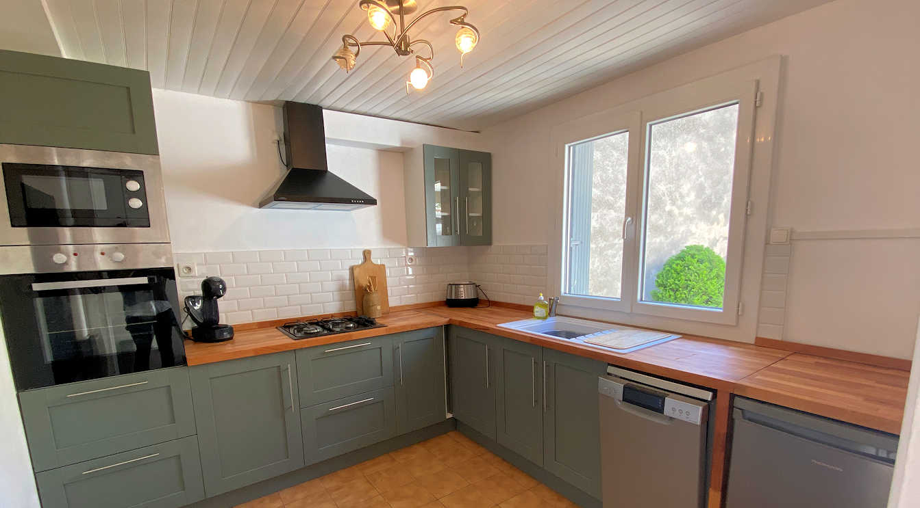Caunes-Minervois pet-friendly house long term rental France