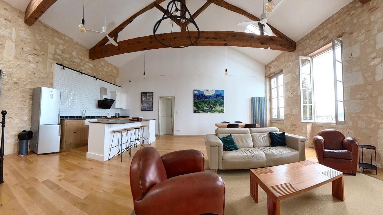 Chez Carmel 2 bed apartment to rent in Lectoure South West France