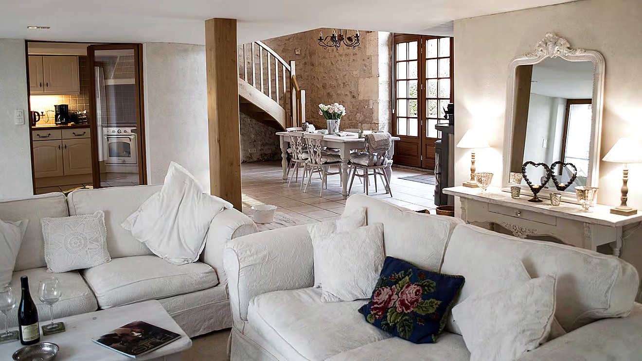 Barn conversion for long term rent in Dordogne France