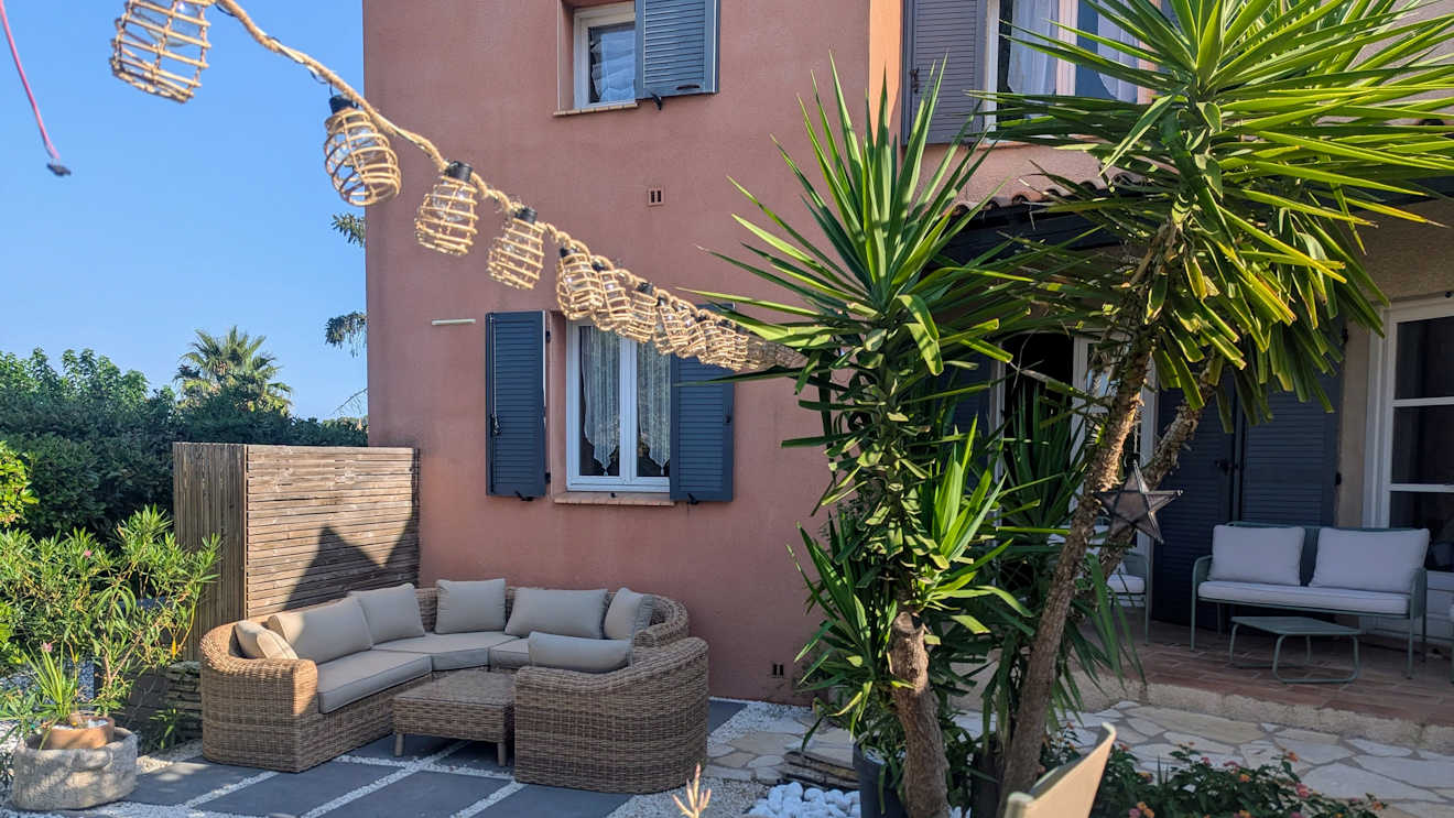 Villa Pablo 3 bed long term rental Pezenas South France
